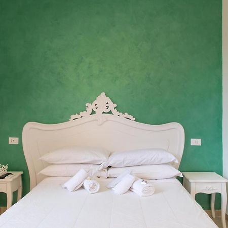 Готель Greedpalace Лідо-ді-Остія Екстер'єр фото